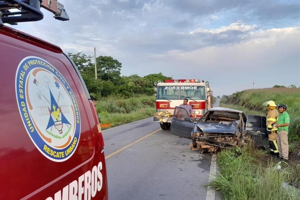 Elementos de la Unidad Estatal de Protección Civil y Bomberos Jalisco, en coordinación con autoridades locales, atendieron la emergencia.