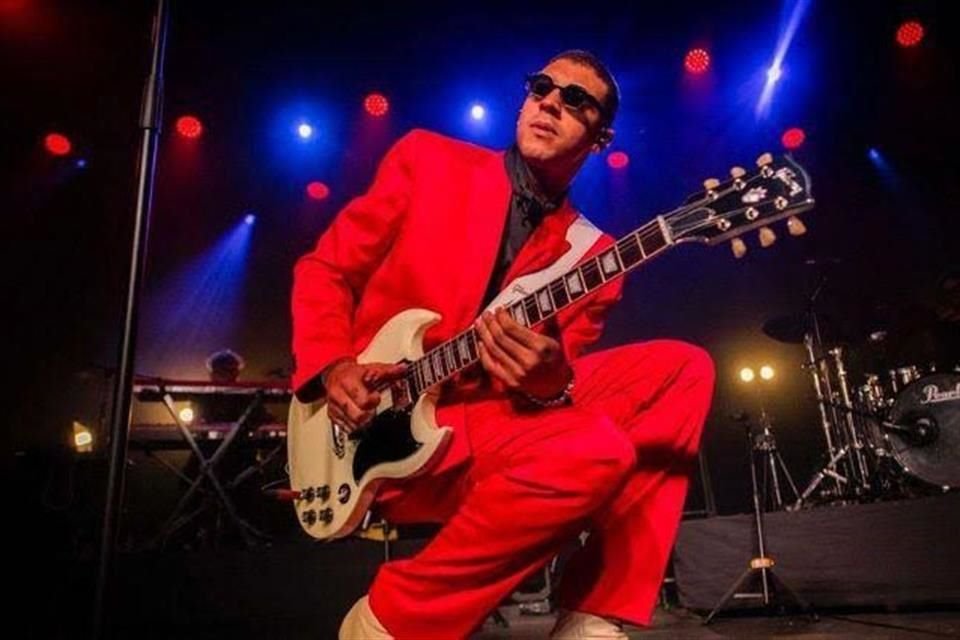 Con Perfecto, su tercer disco de estudio,  el cantautor Manuel Medrano se prepara para una gira en la que visitará Guadalajara.