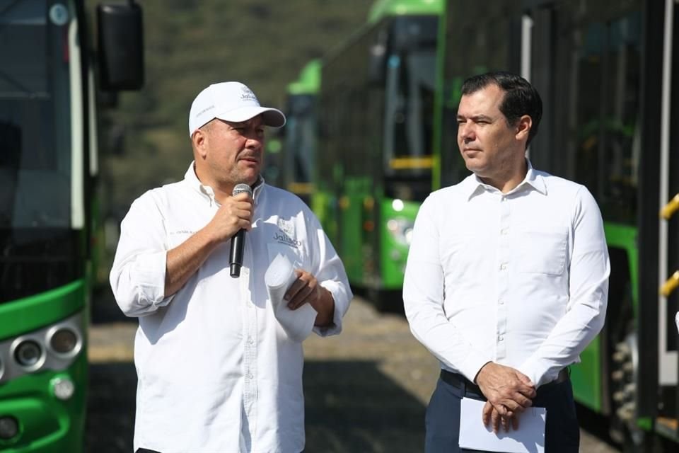 Enrique Alfaro, Gobernador de Jalisco, y Diego Monraz, titular de la Secretaría de Transporte.