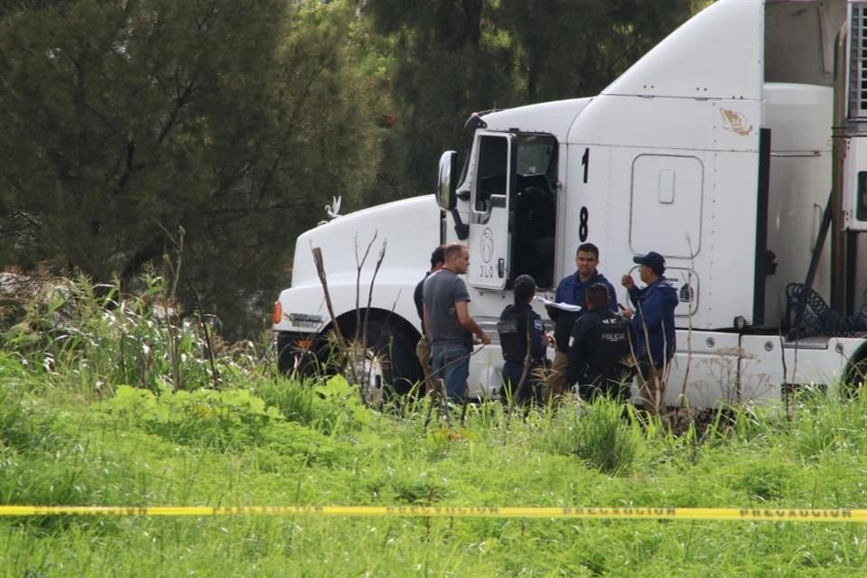 Los habitantes de la colonia no pudieron decir cómo llegó ahí, pues solo vieron el cuerpo cuando salieron a trabajar.