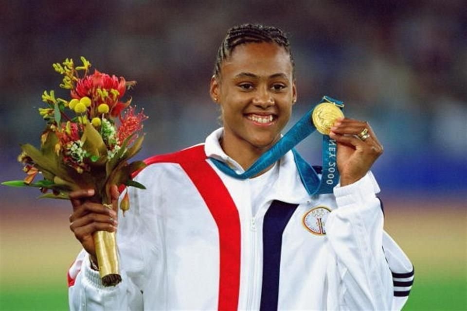 Marion Jones pasó de ser llamada La Novia de América a La Estafa de América.