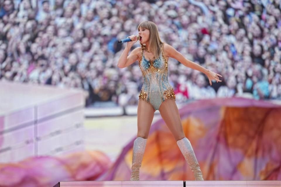 Taylor Swift y Disney+ sorprendieron a sus fans en Viena con el estreno televisivo de la película de 'The Eras Tour', tras cancelar shows.