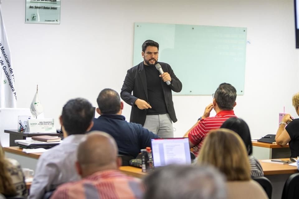 El curso tiene una duración de dos meses.