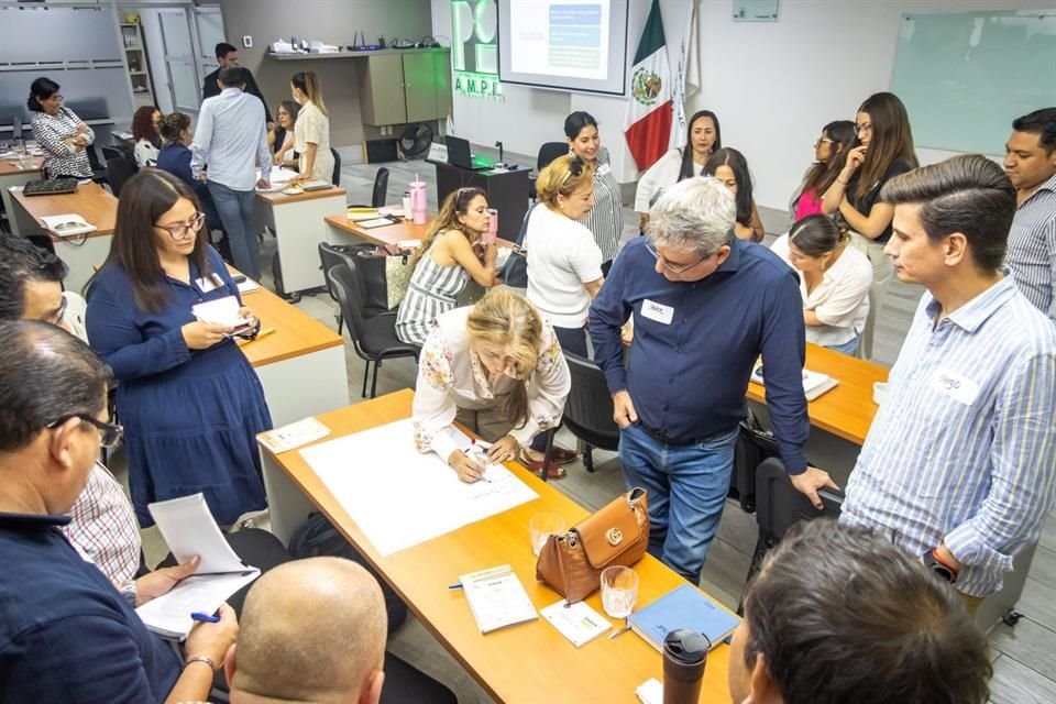 Este diplomado será una actividad permanente; en su primera edición ya cuenta con 40 asesores inscritos.