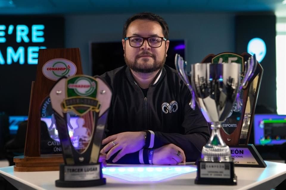Para Éder Lagos, coordinador de eSports, profesor y coach en el Tec de Monterrey, las arenas son una oportunidad para que los chicos desarrollen habilidades en videojuegos.