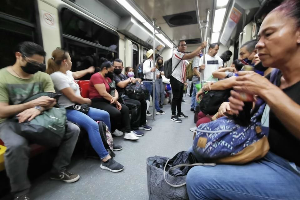 En una semana, los contagios de Covid- 19 reportados por la Secretaría de Salud Jalisco crecieron en un 152 por ciento.
