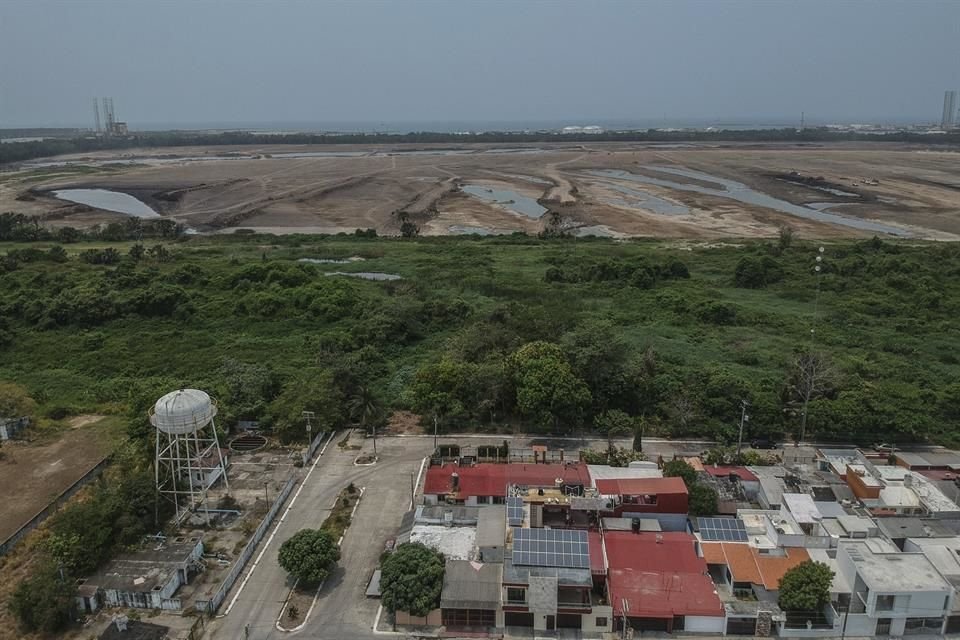 Bloomberg publicó el viernes que el proyecto de la refinería costaría un 40 por ciento más de lo reportado inicialmente.