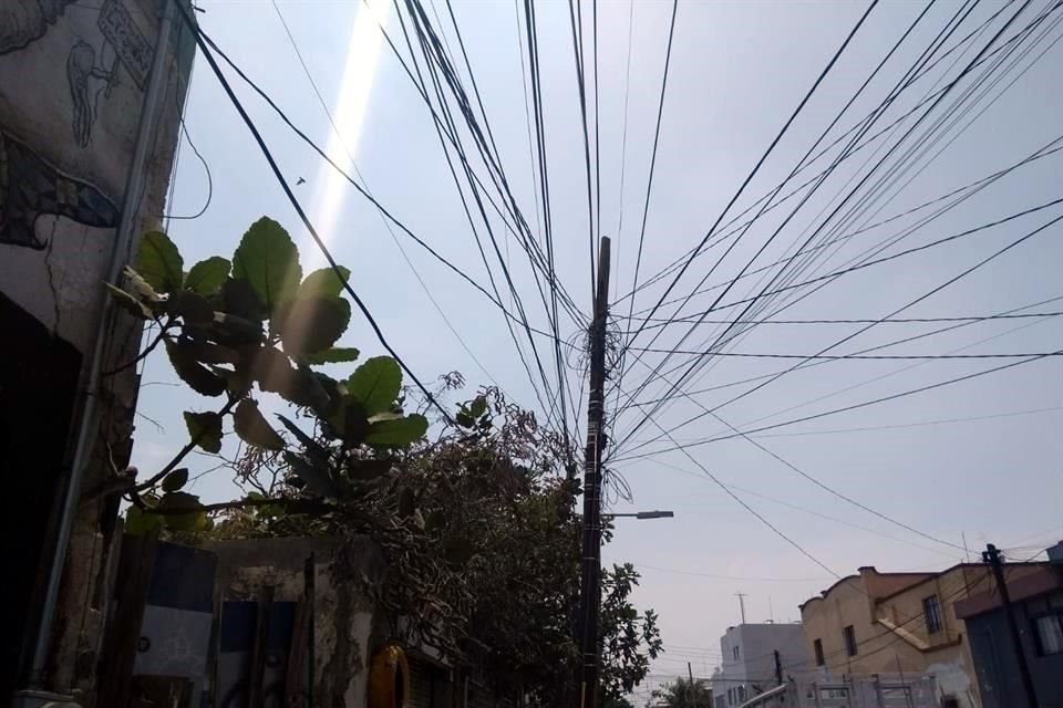 Los regidores tapatíos aprobaron diseñar un proyecto integral para retirar, de manera gradual, todo el cableado aéreo del Municipio.