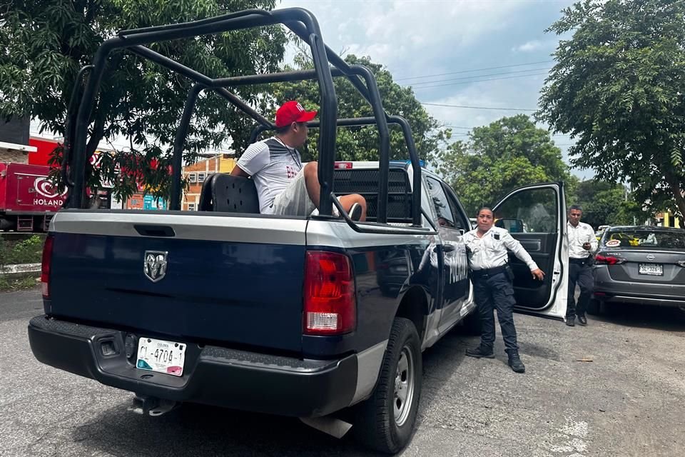 El lunes 12 de agosto, el reportero Ismael Díaz acudió a cubrir un accidente vehicular en la Colonia Francisco I. Madero en Colima, donde policías municipales lo agredieron y detuvieron.