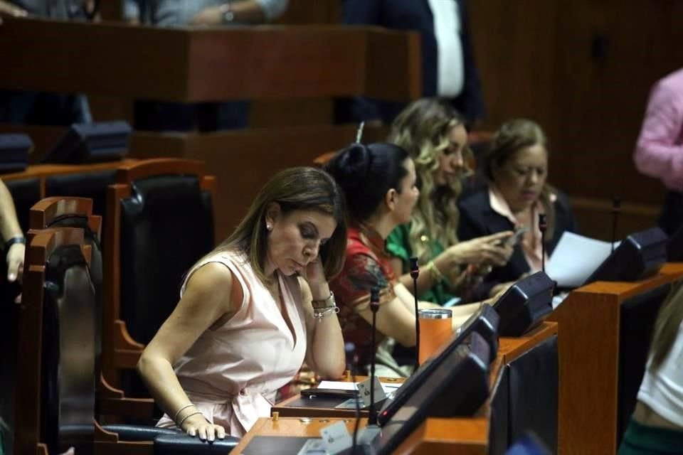 Claudia Salas, presidenta de la Comisión de Hacienda que se encargó de dictaminar la iniciativa de Alfaro.