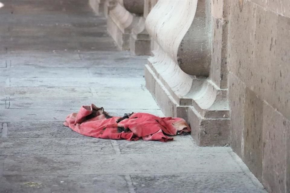 Méndez precisó que, al detener al responsable, se le aseguraron dos envases con líquido inflamable y un encendedor.