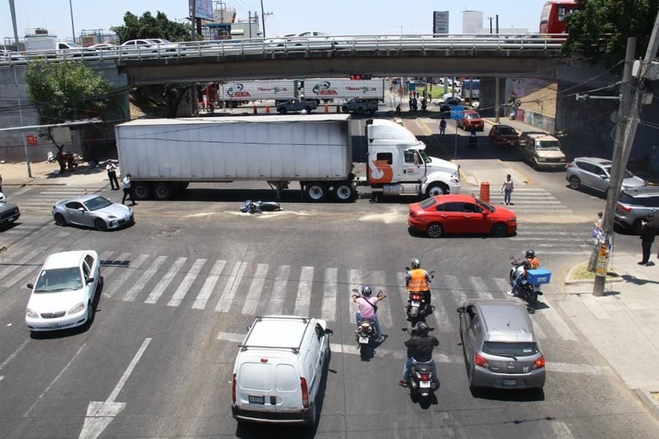 El cruce de Calzada Lázaro Cárdenas Poniente y Av. 8 de julio acumula 279 accidentes viales de 2015 a 2023.