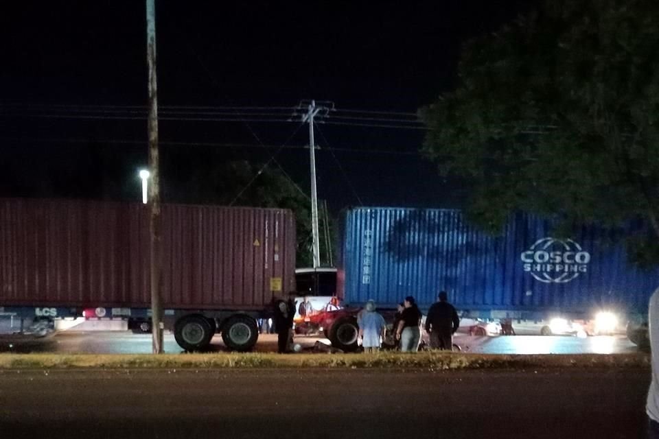 En redes sociales se alertó del accidente.