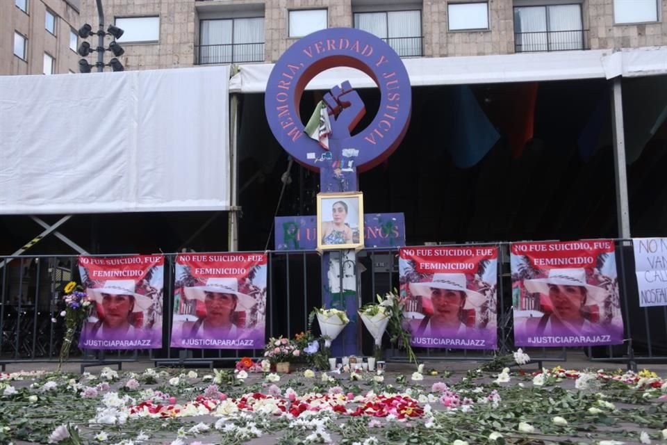 Familiares y amigos de Jazmín Rosales se manifestaron ayer en la Plaza Imelda Virgen, en el Centro de GDL; señalan que fue un feminicidio.