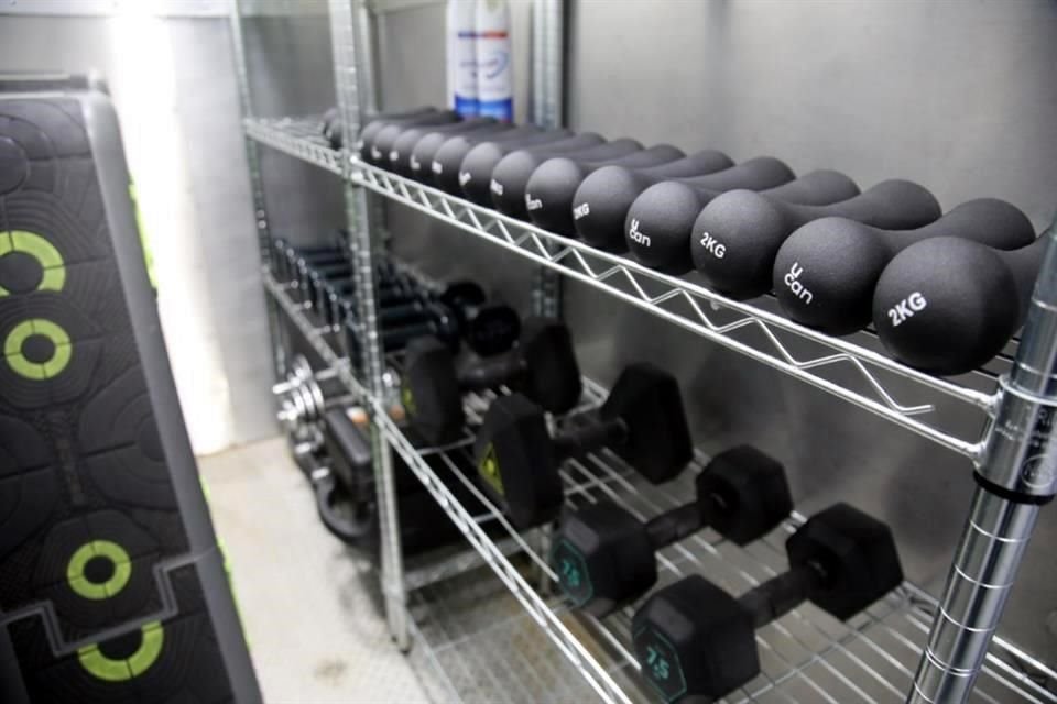 También cuenta con el llamado vagón de entretenimiento, con área de gimnasio.