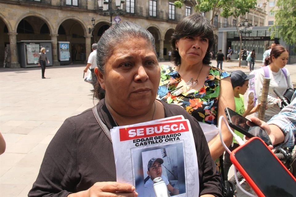 Norma Orta Rocha perdió contacto con su hijo Edgar, luego de que él acudió a la Nueva Central Camionera.