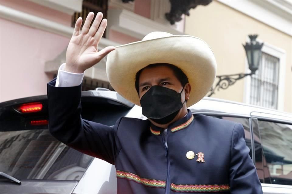 El nuevo Presidente de Perú, Pedro Castillo, antes de su juramentación.