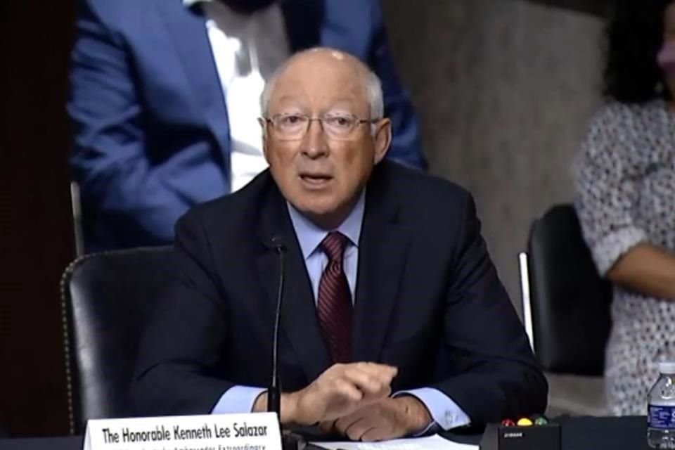 Ken Salazar, nominado de Biden para Embajador en México, dijo que protegerá la inversión energética de Estados Unidos en el País.