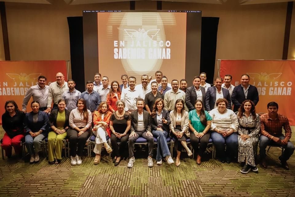 Pablo Lemus convivió con Alcaldes electos del PAN