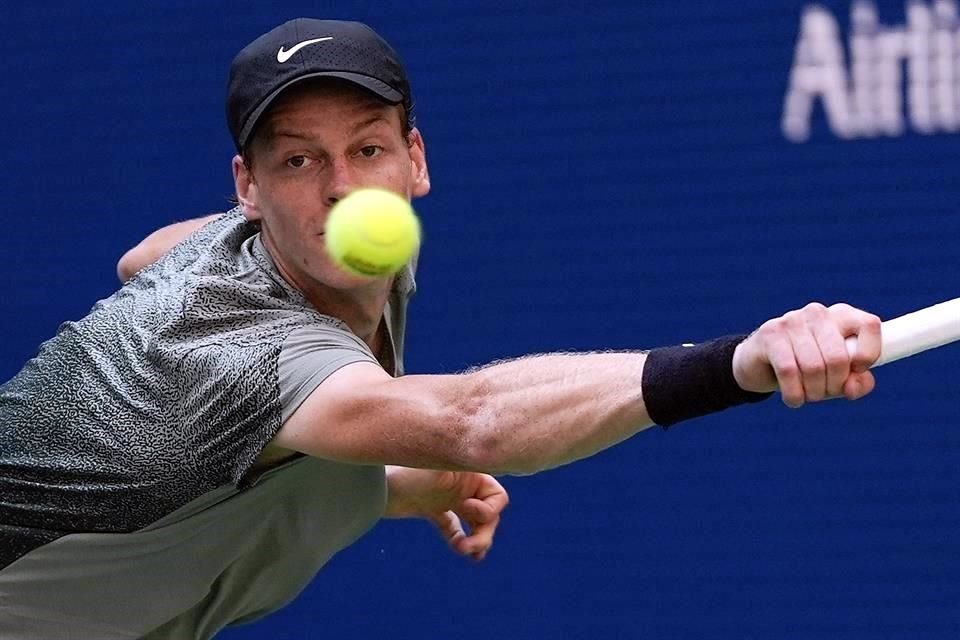 Jannik Sinner está en la siguiente ronda.