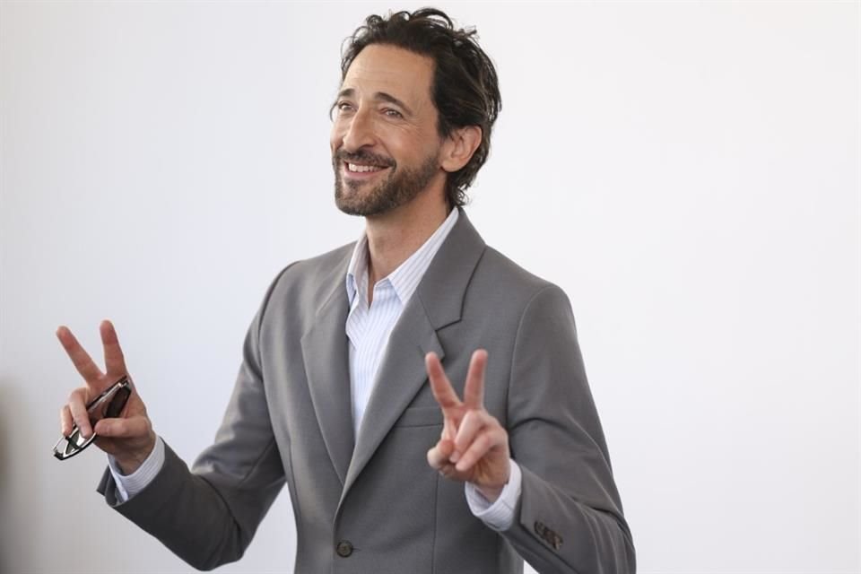 El filme está protagonizado  por Adrien Brody y dirigido por Brady Corbet.