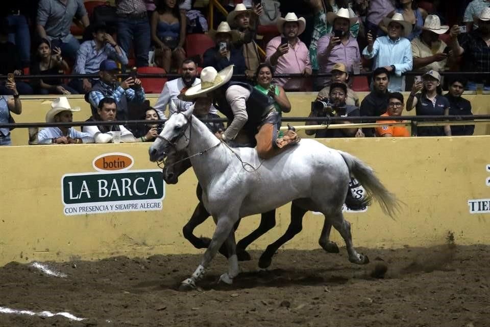 Adán Chávez, charro de Rancho El Soyate, ganador del Campeonato Millonario de Tequila Hacienda Vieja.