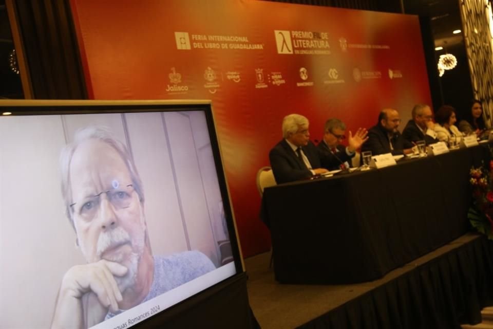 El anuncio del ganador del Premio FIL de Literatura en Lenguas Romances fue dado a conocer este martes en conferencia de prensa; Couto se enlazó vía remota.