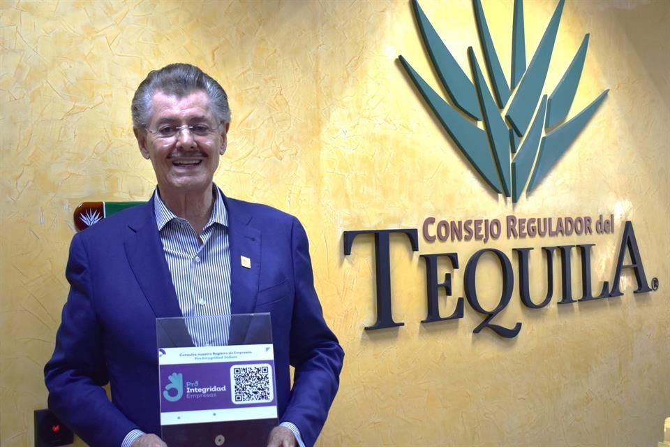 El Consejo Regulador del Tequila (CRT) ha sido reconocido por el Gobierno de Jalisco con la renovación del Distintivo Pro Integridad.