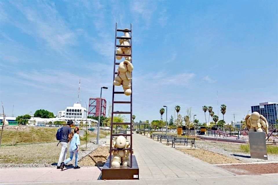 La escultura monumental de 'Big, Big Steps' tendrá una altura de 10.8 metros, casi tres metros más de altura que La Minerva.