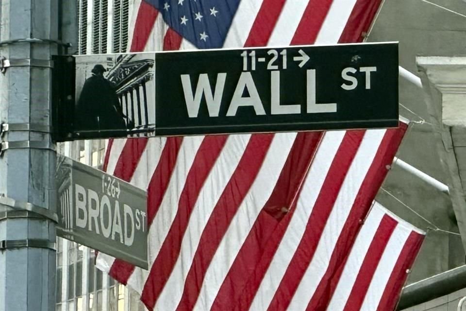 Los bancos de Wall Street están divididos sobre los próximos recortes a las tasas de interés que aplicará la Fed.