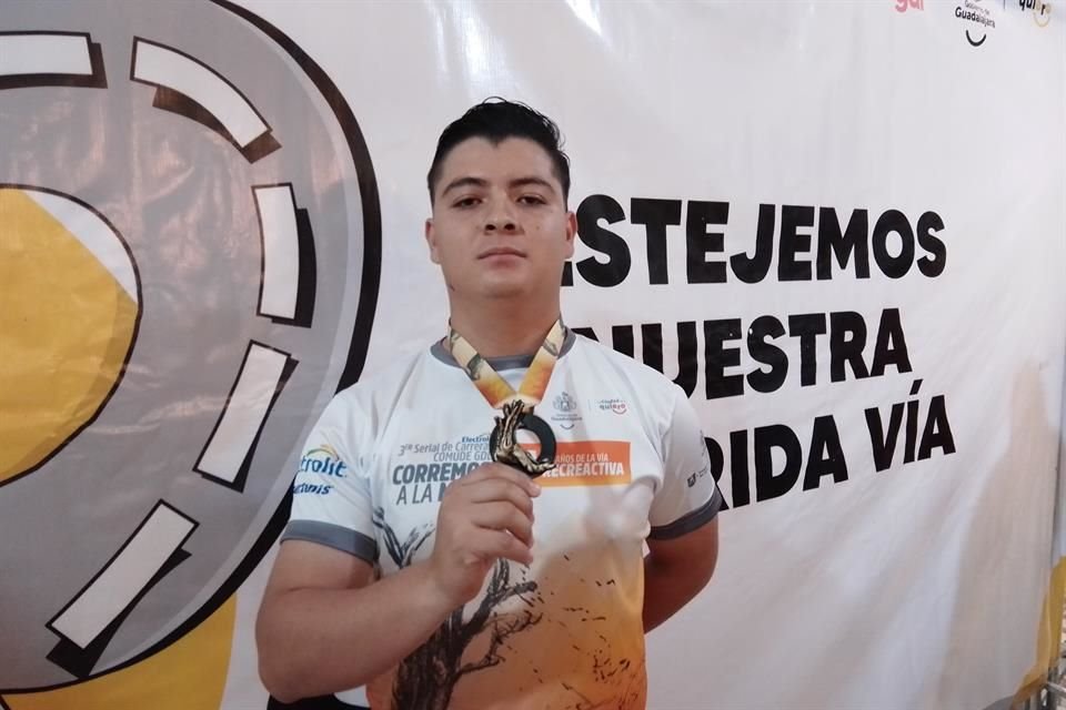 Los participantes en la carrera recibirán una medalla conmemorativa realizada por el escultor José Luis Malo.