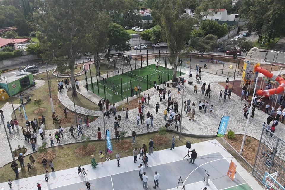 Inauguran la remodelación de la Unidad Deportiva de Ciudad Granja, donde construyeron cancha de pádel, parque canino y rehabilitaron áreas comunes.