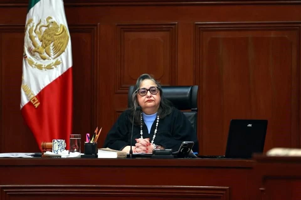 La Ministra Norma Piña  notificó hoy la admisión a trámite de las controversias.