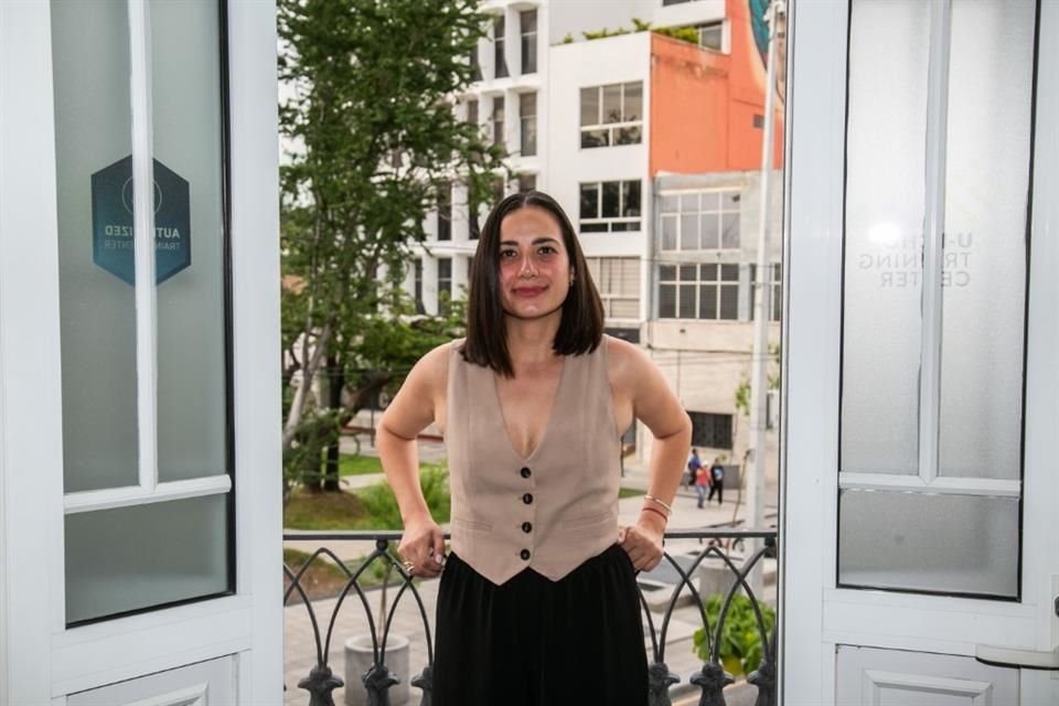Adriana Martínez, directora de Arden, dijo que sus cursos sirven a estudiantes en seis países de Latinoamérica.