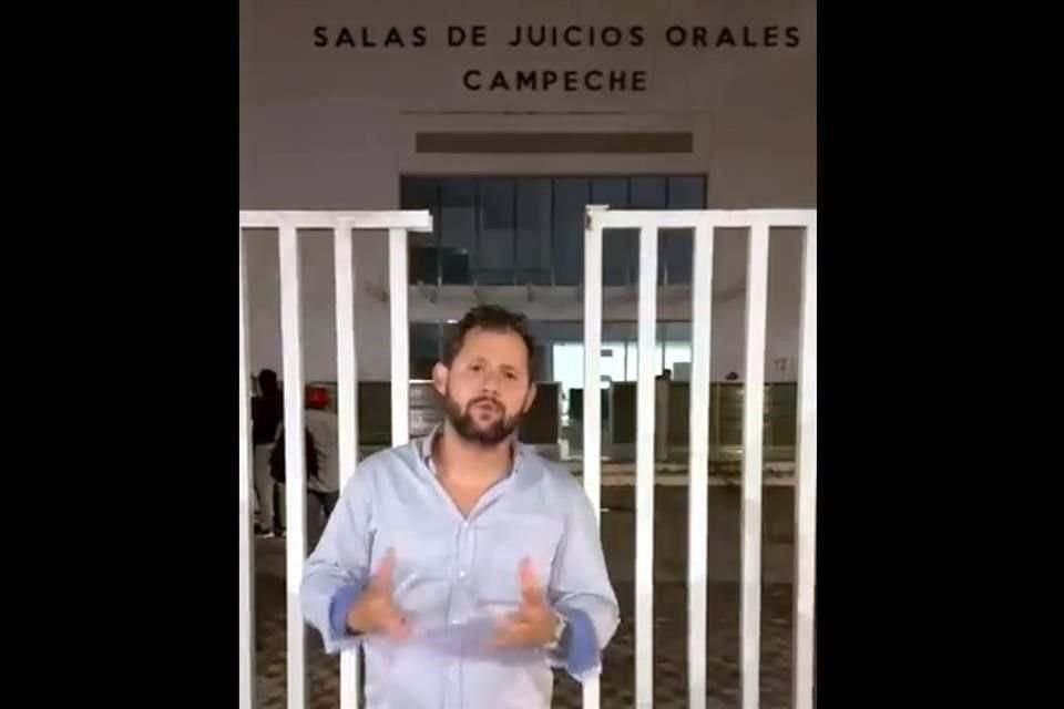 El diputado federal y secretario general de MC, Daniel Barreda, acudió a Salas de Juicios Orales de Campeche.