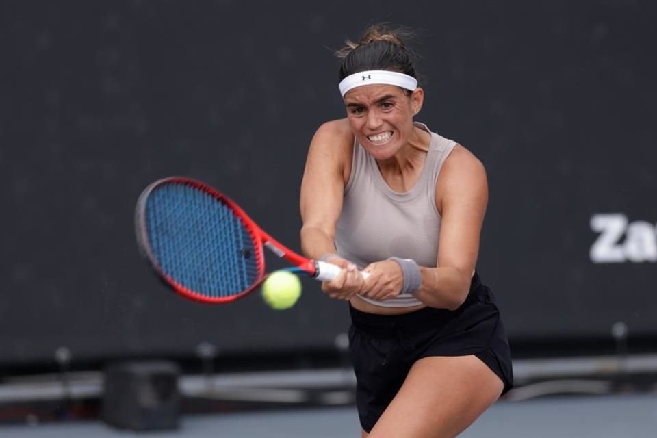 Ana Sofía Sánchez cayó ante Lucrezia Stefanini por 6-0, 3-6 y 6-2 para decir adiós al GDL Open AKRON WTA 500.