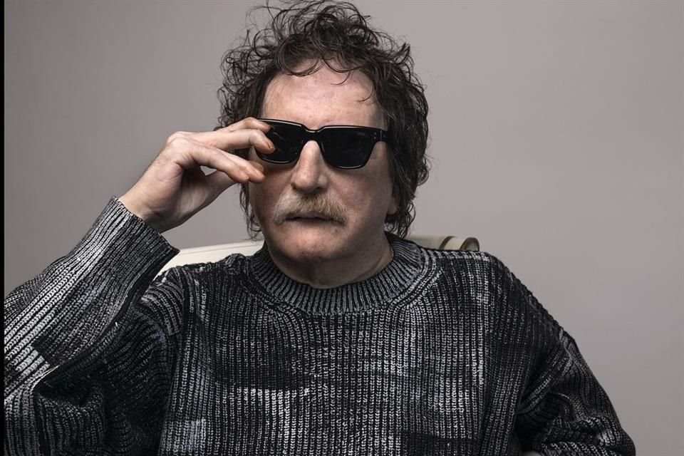 El músico argentino Charly García regresa a la música con 'La Lógica del Escorpión', su primer álbum en siete años desde 'Random'.