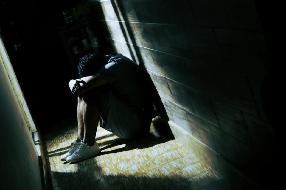Todos los días, dos personas en el Estado intentan quitarse la vida o piensan en hacerlo, por lo que el Instituto Jalisciense de Salud Mental y Adicciones (SALME) activó el protocolo Código 100.