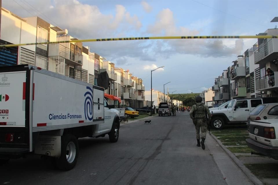 El ataque ocurrió aproximadamente a las 16:00 horas en una torre de tres viviendas en la Calle Villa Palencia, cerca de Villa Alicante.