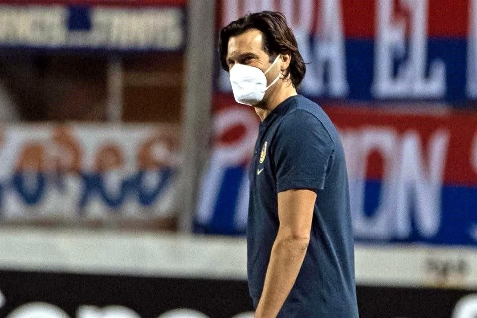 Santiago Solari admitió que la permanencia de Benedetti e Ibarra depende de la directiva.