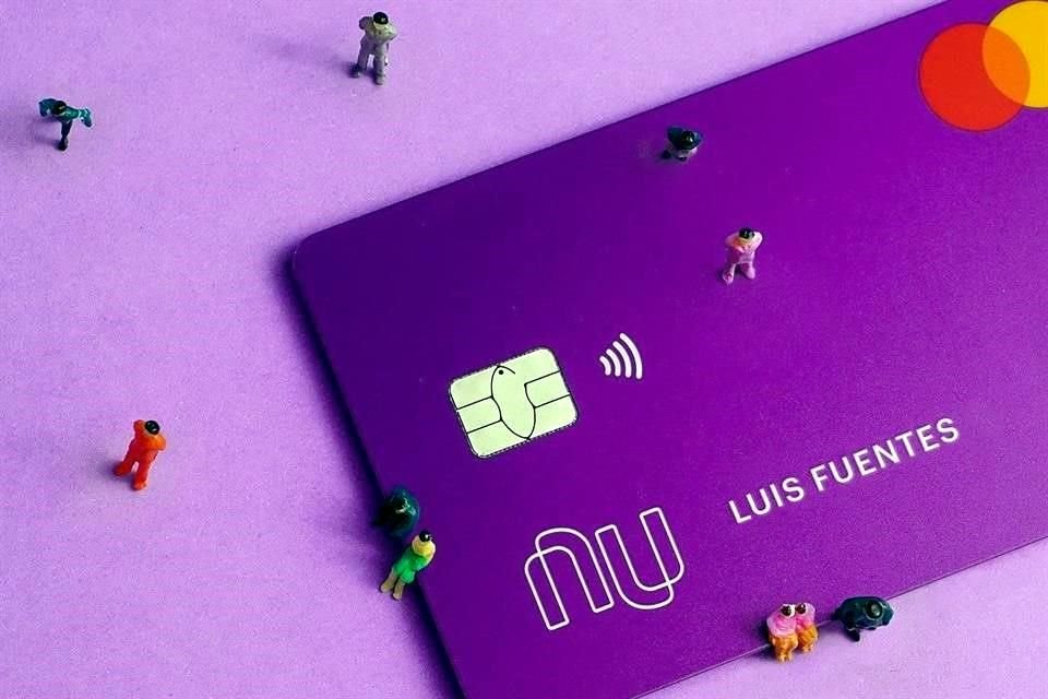 SoftBank no invirtió en Nubank durante una ronda de recaudación de fondos en 2019 que valoró al banco digital en 10 mil millones de dólares. 