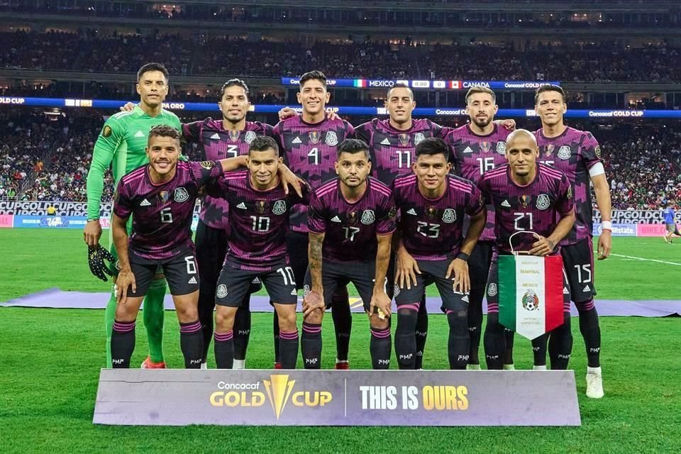 Jonathan Dos Santos sufrió la pérdida de su padre, Zizinho, este jueves, pero decidió quedarse a jugar con el Tri.