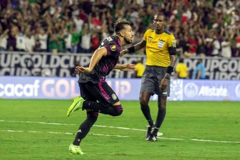 Héctor Herrera llegó justo para prender el balón y mandarlo a las redes.