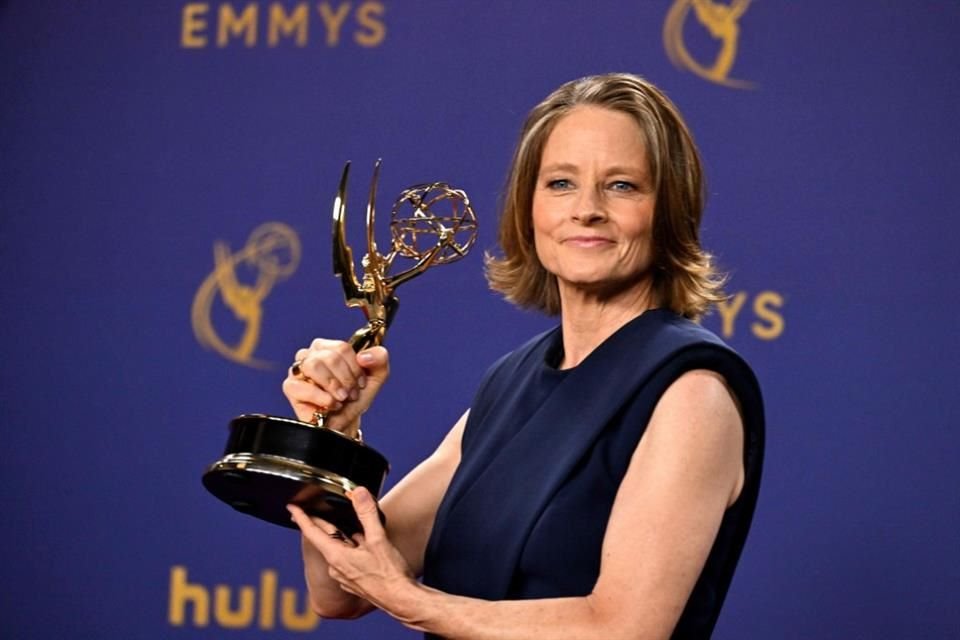 La actriz Jodie Foster ganó su primer Emmy por su actuación en la serie 'True Detective'.