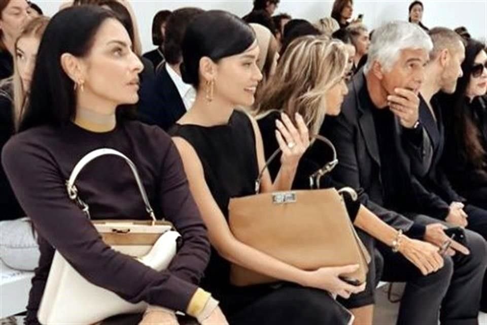 Aislinn Derbez fue una de las famosas que se presentó en la pasarela de Fendi.