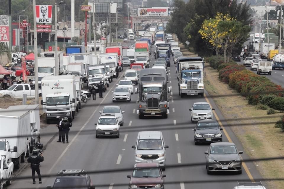 Antes de iniciar la obra de la Línea 5 del Tren Ligero se requieren obras de adecuación en Carretera a Chapala, prevé Pablo Lemus.