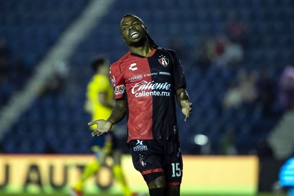Poco pudo hacer Jhon Murillo para evitar la goleada.