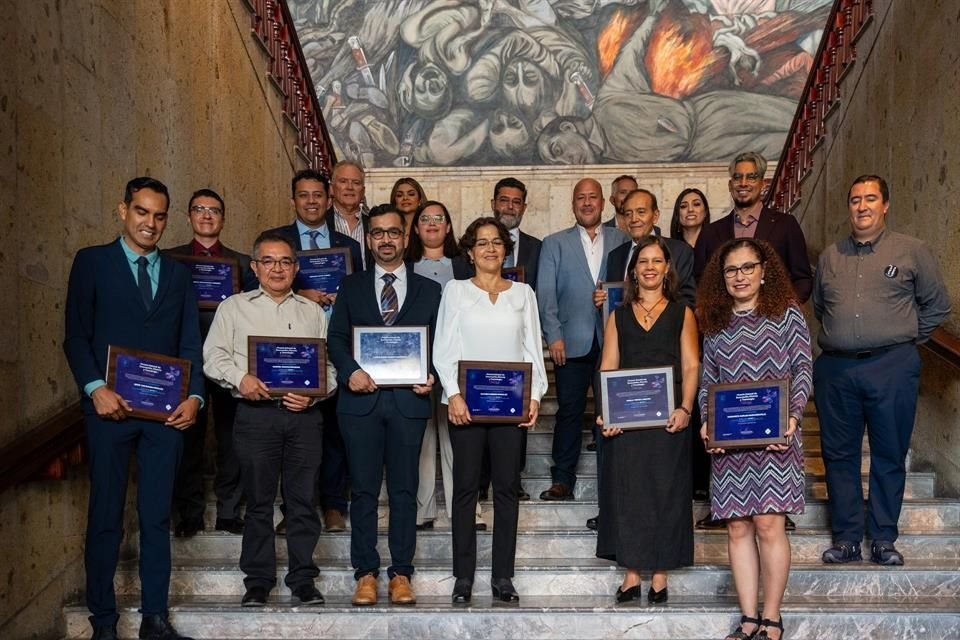 Académicos del ITESO y de la UdeG fueron galardonados con el Premio Estatal de Innovación, Ciencia y Tecnología Jalisco 2024.