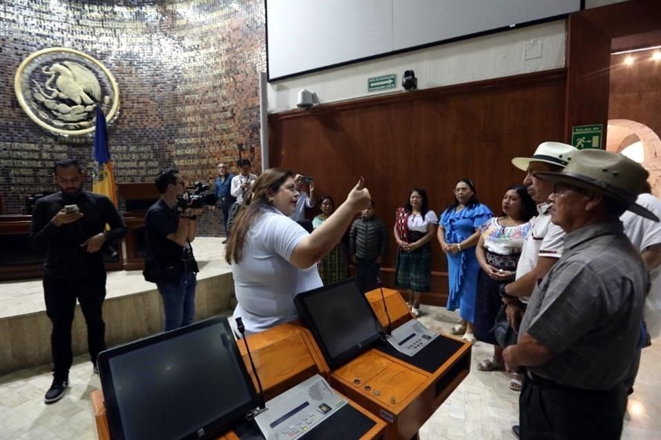 La comitiva guatemalteca recorrió el Palacio Legislativo y otros edificios públicos de GDL.