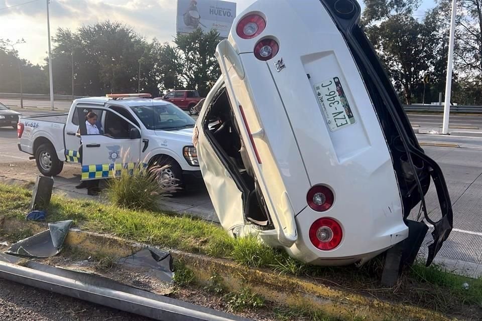 El accidente ocurrió a las 17:30 horas en Periférico Norte, cerca de la Calle Fernando de Aranguren.